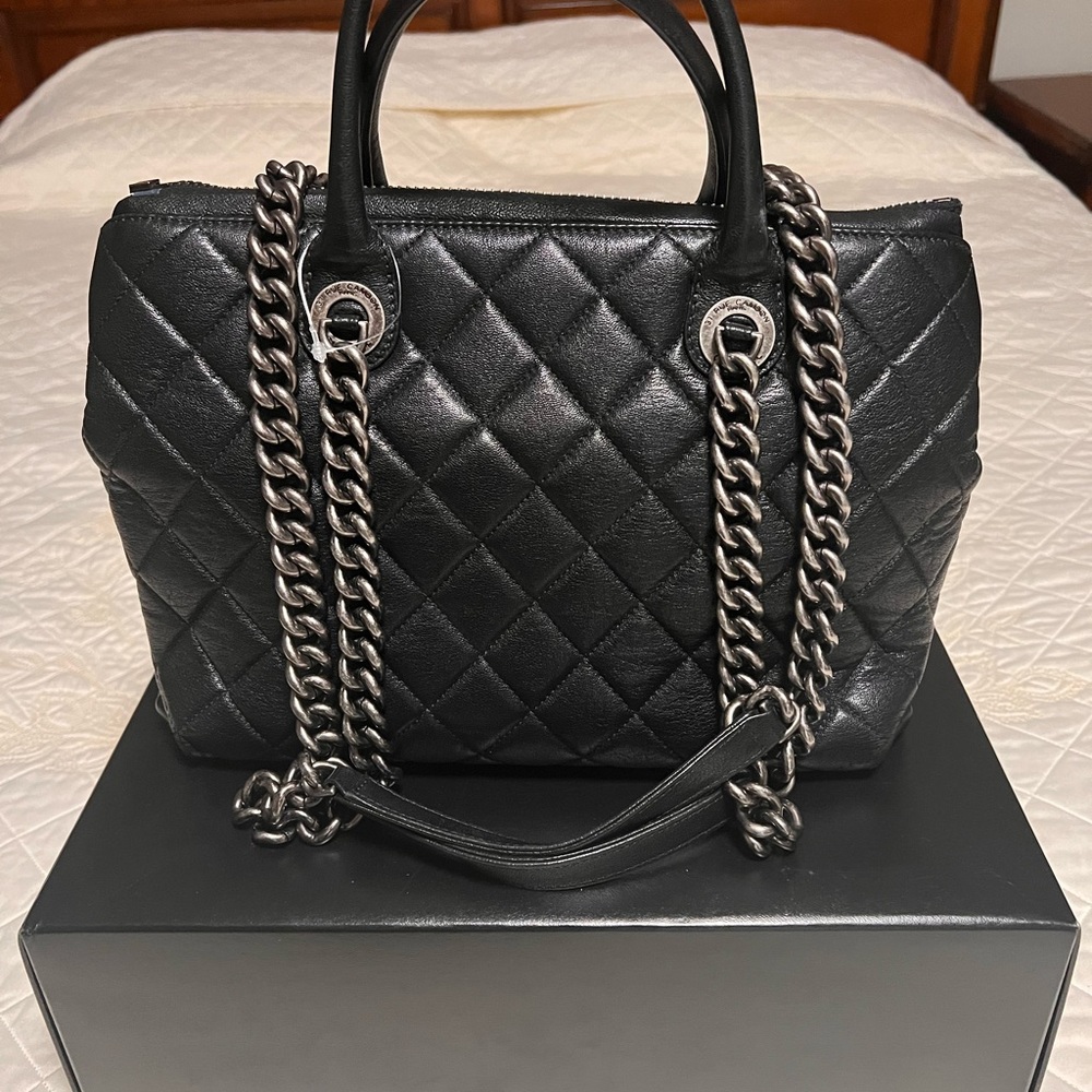 SALE❤️‍🔥❤️‍🔥❤️‍🔥CHANEL ❤️‍🔥❤️‍🔥CHAINED BOY BLACK LAMB LEATHER CAMERA BAG.